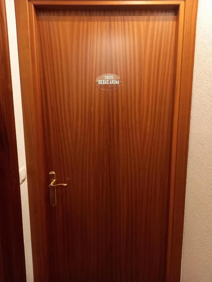 Homestay Suite Bilbao Arena Con Plaza De Garaje